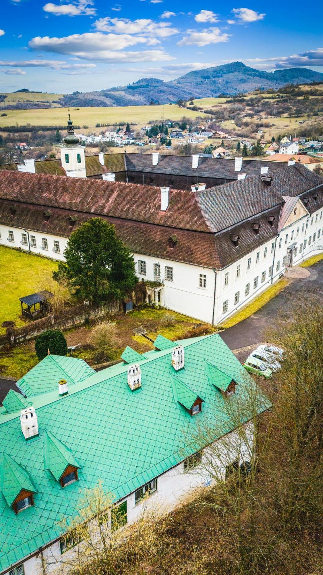 Villa Sovi Dom - Owl House à Svätý Anton Extérieur photo